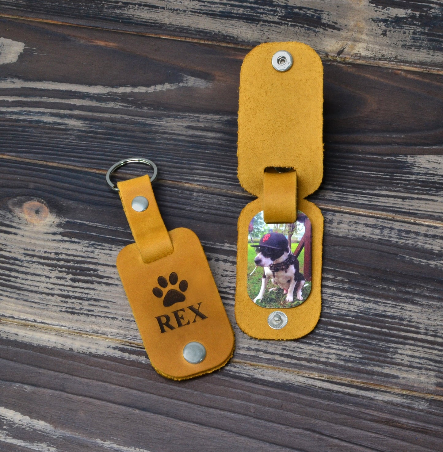 Custom dog loss gift, Dog memorial keychain, remembrance keychain, Loss of dog leather keychain with photo