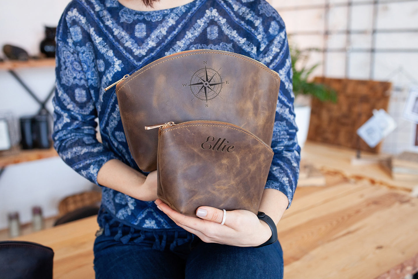 Women's Dopp Kit, Mothers Day Gift, Personalized Toiletry Bag for Her, Leather Accessories Pouch, Personalized Gift for Women, Mothers day