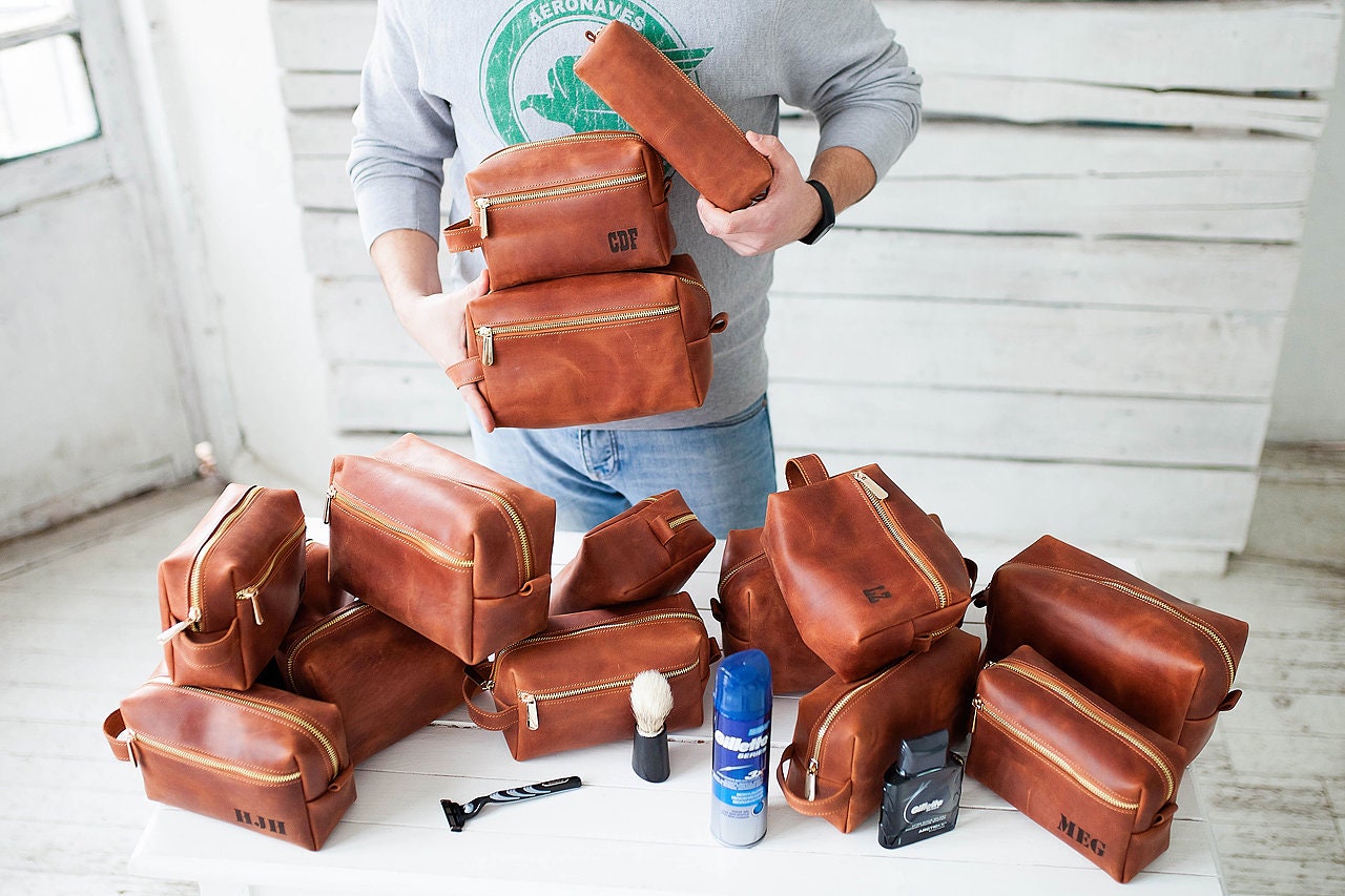 Custom Mens Toiletry Bag, Personalized Men's Wash Bag, Toiletry Bag for Men Travel Toiletries Bag Dopp Kit, Leather Toiletry Travel Pouch