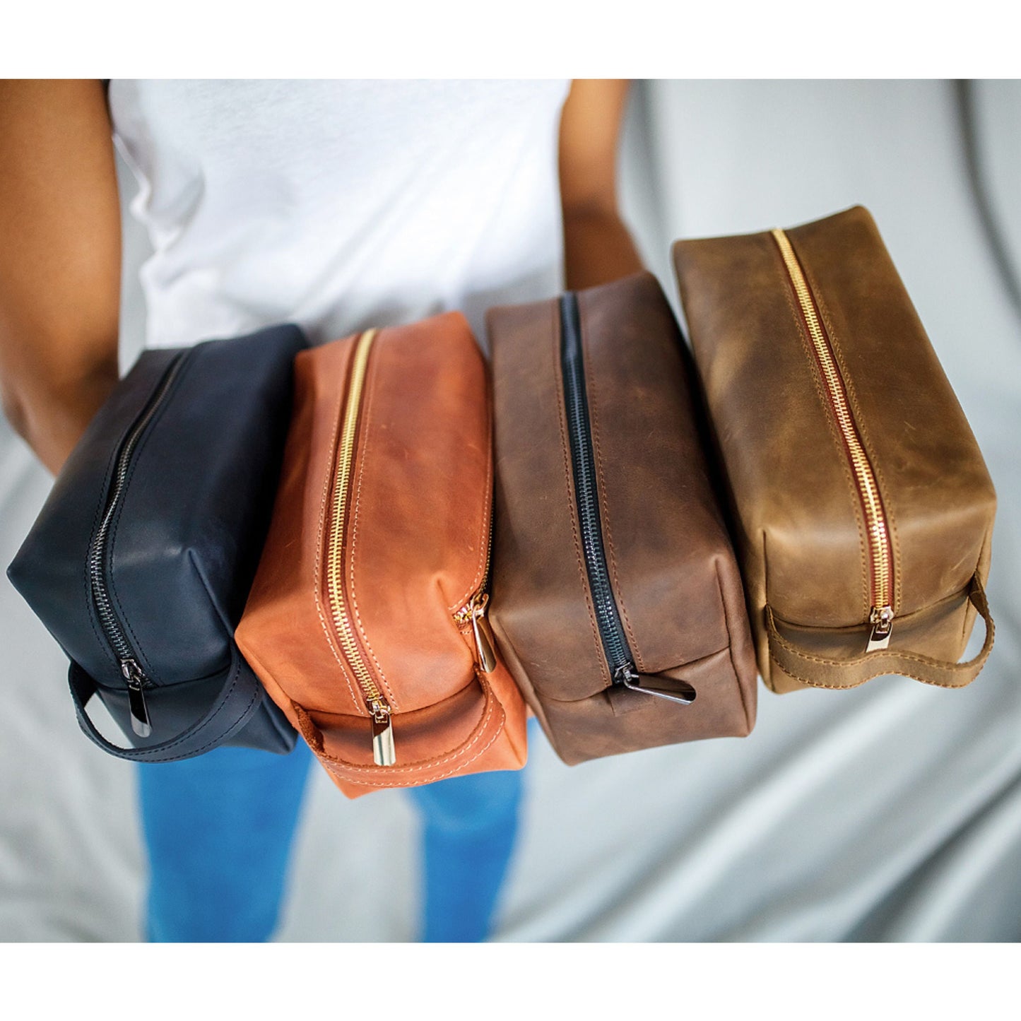 Personalized Mens Gift Leather Toiletry Bag Travel Bag Dopp kit Groomsmen gift Wedding Gift Father's Day personalize gift
