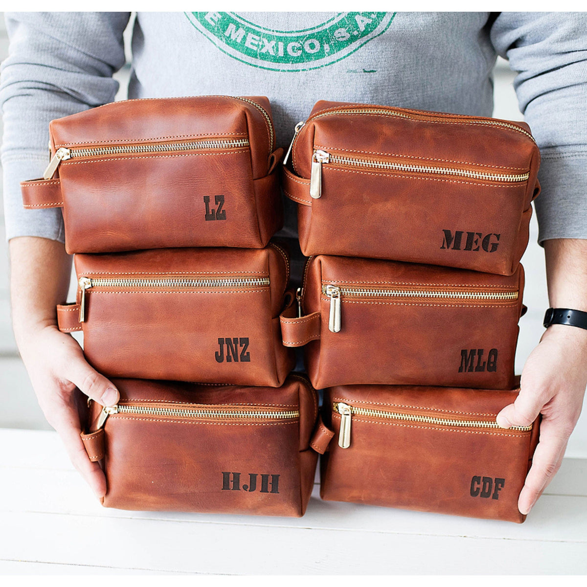 Personalized Leather Dopp Kit – Custom