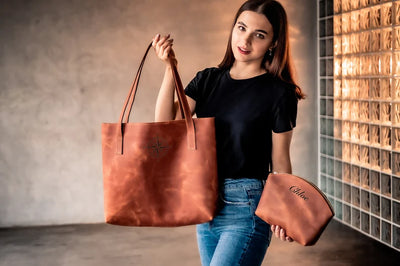 Personalized Leather Makeup Bag – New Mom