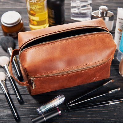 Personalized Leather Dopp Kit – Initials