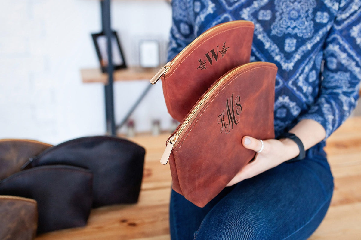 Personalized Women’s Leather Dopp Kit