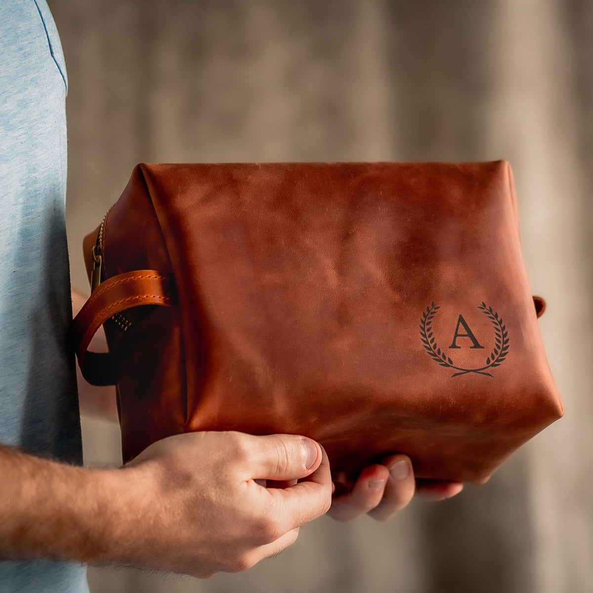 Personalized Men’s Leather Dopp Kit