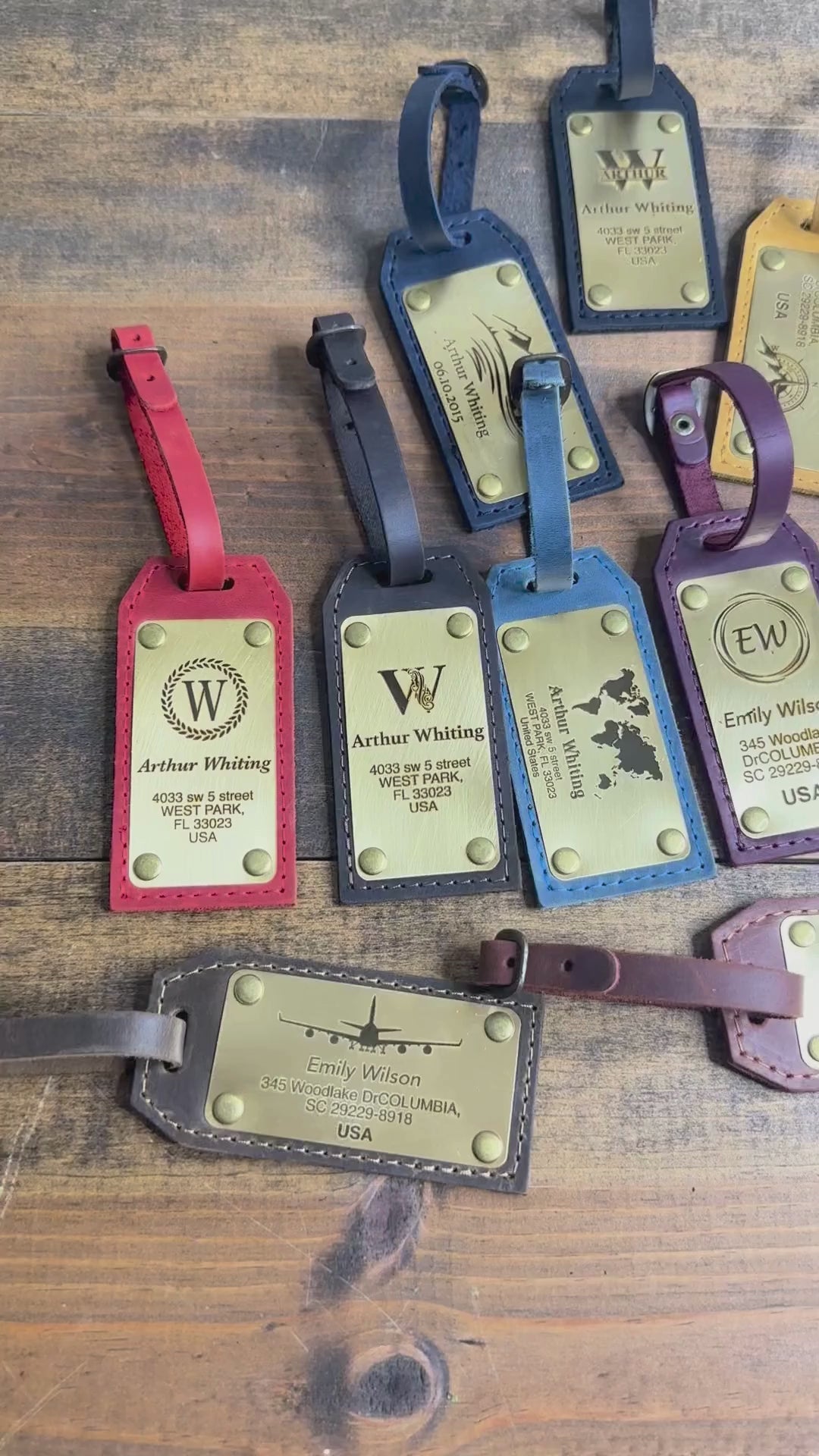 Load video: Personalized Leather Luggage Tag – Brass Plate